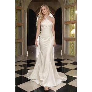 Demetrios Ivory Halter Open-Back Bridal Gown Rhinestone Neckline sz 8 Formal NWT